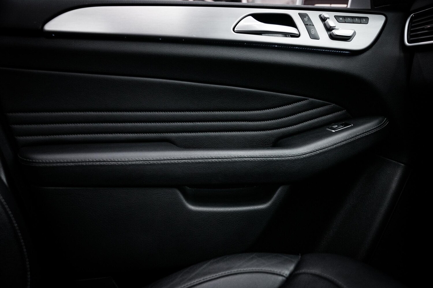 Used Mercedes-Benz GLE 2016 for sale - 76765645: Photo 48