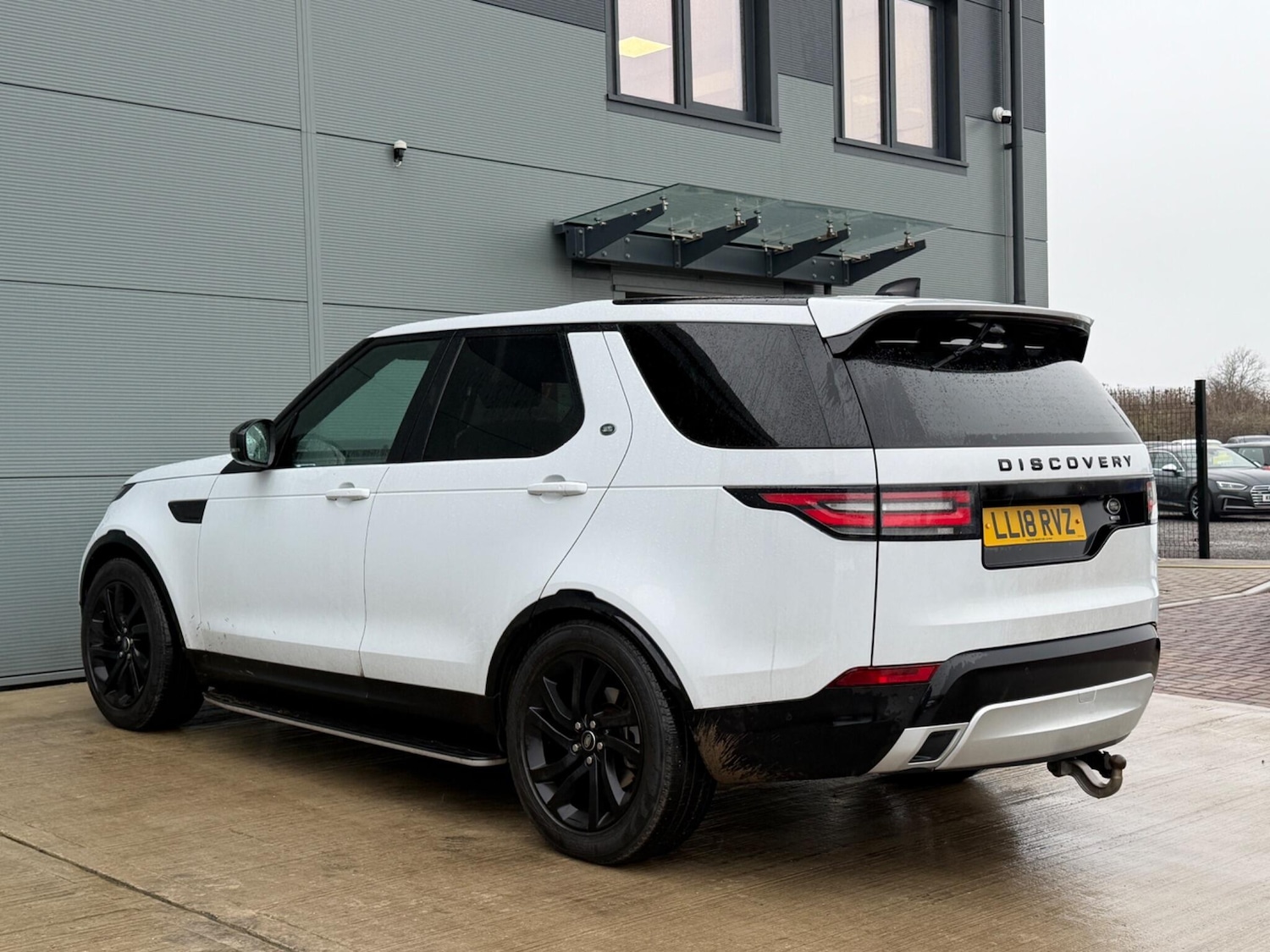 Used Land Rover Discovery 2018 for sale - 77683451: Photo 11
