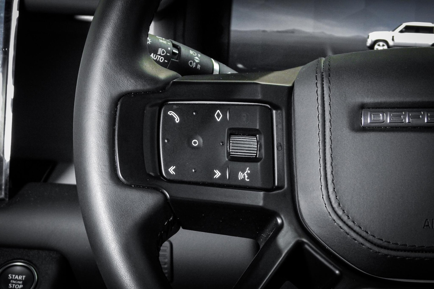 Used Land Rover Defender 2024 for sale - 76660550: Photo 27