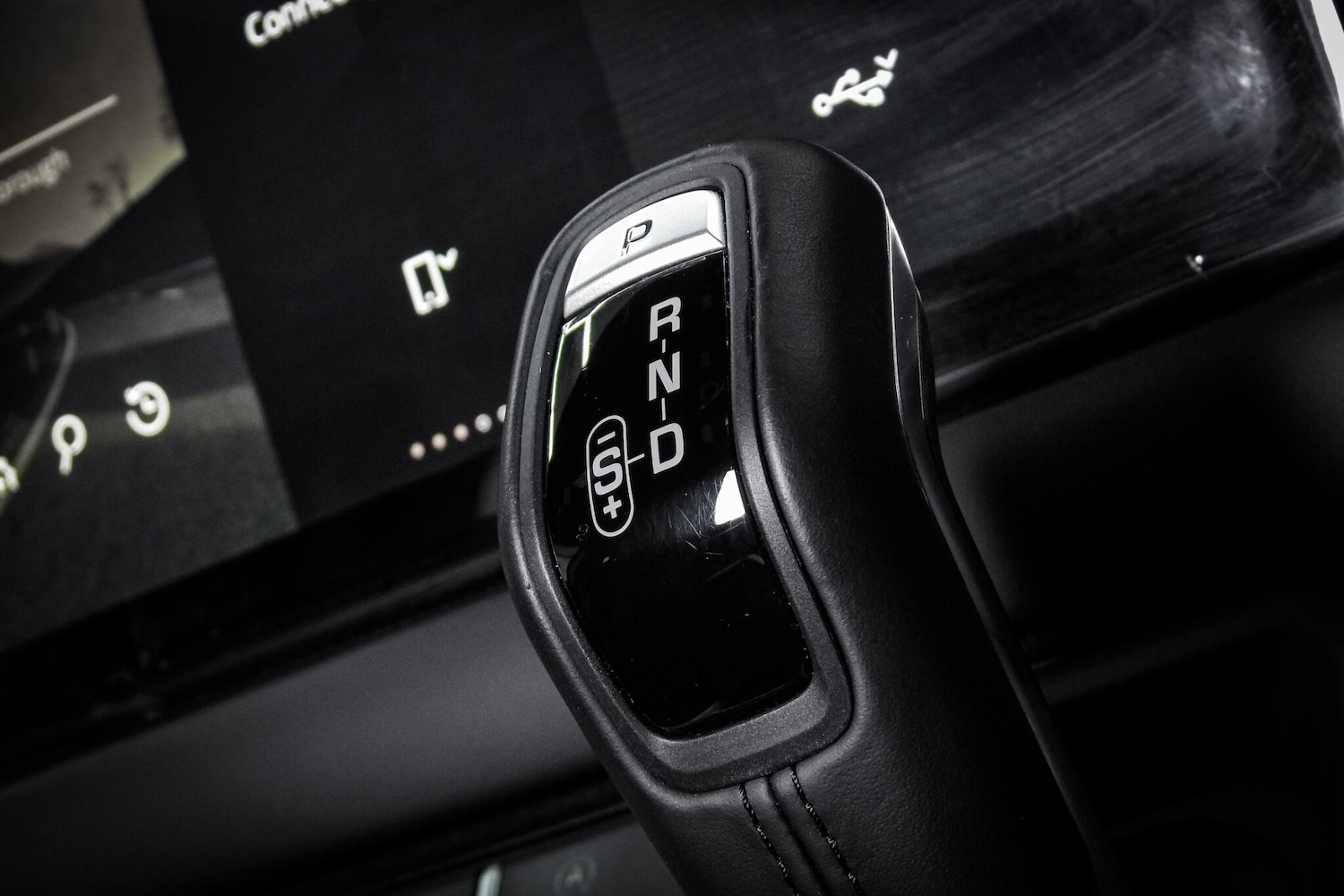 Used Land Rover Defender 2024 for sale - 76660550: Photo 30