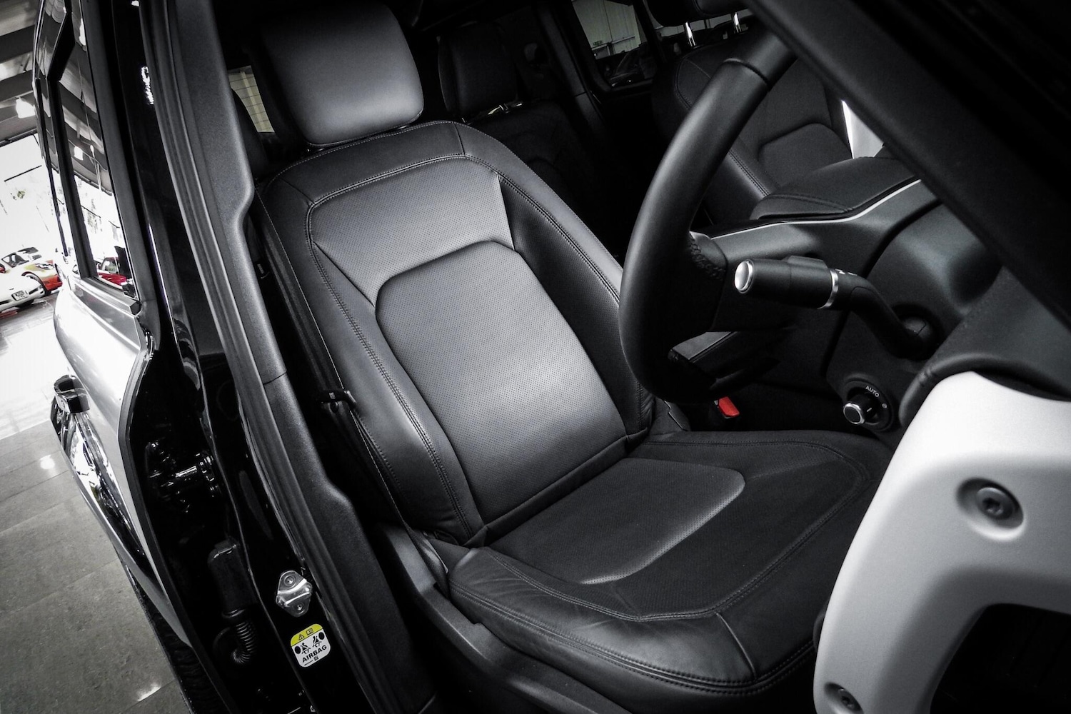 Used Land Rover Defender 2024 for sale - 76660550: Photo 35