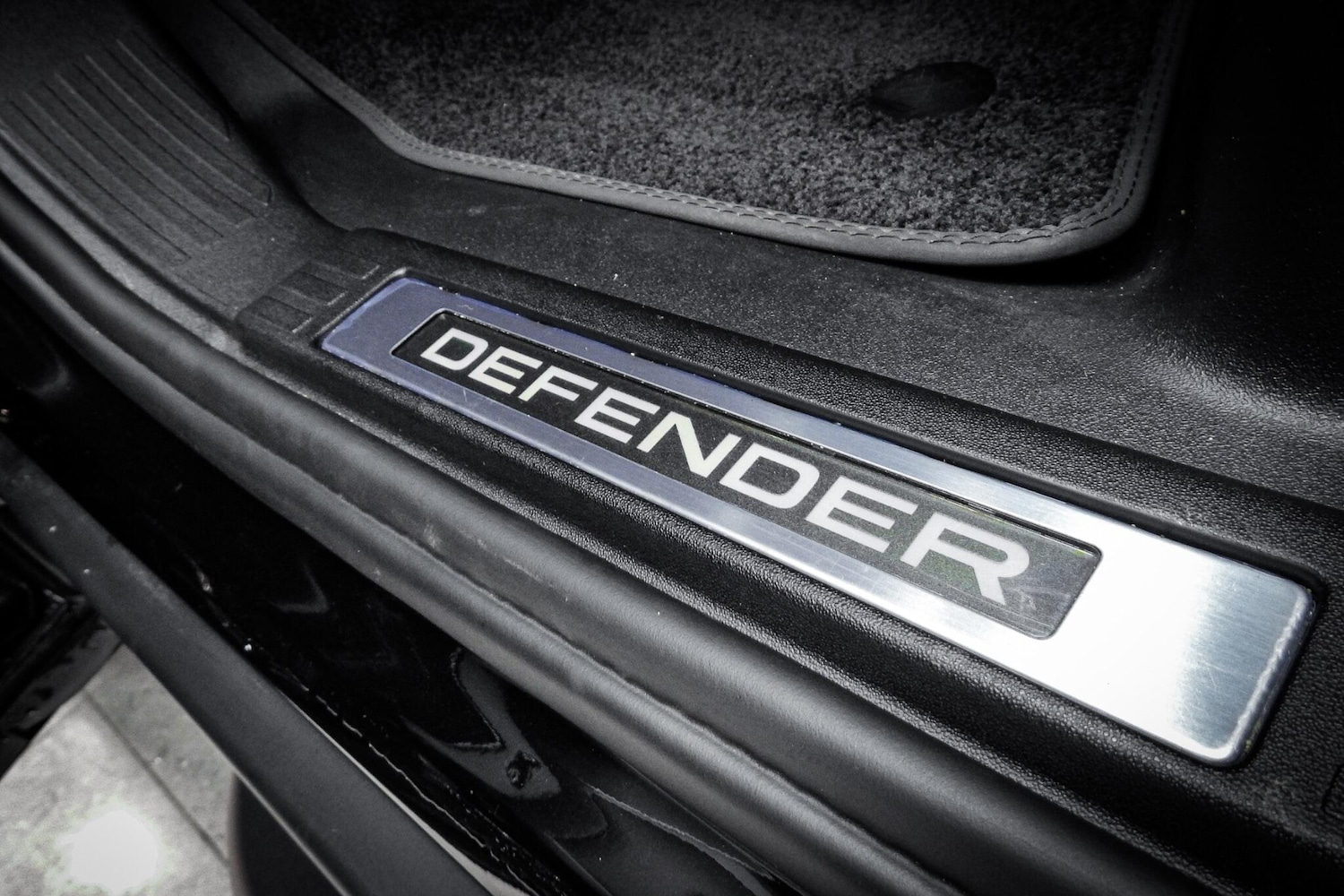 Used Land Rover Defender 2024 for sale - 76660550: Photo 38