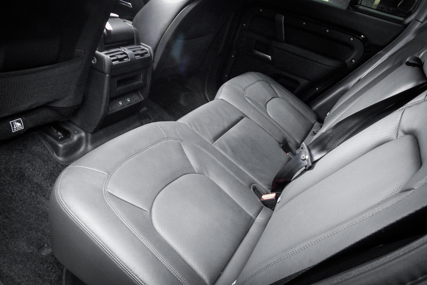 Used Land Rover Defender 2024 for sale - 76660550: Photo 39