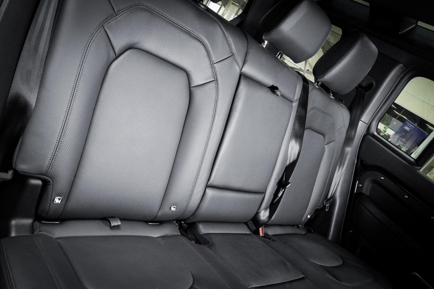 Used Land Rover Defender 2024 for sale - 76660550: Photo 40