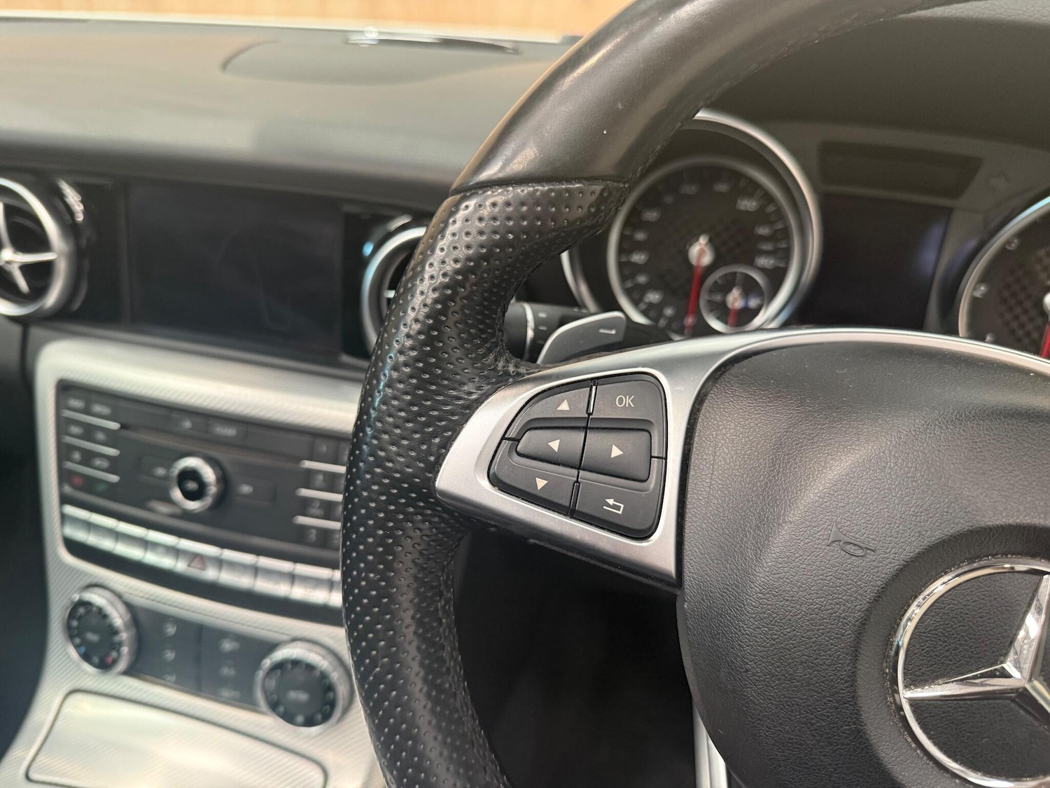 Used Mercedes-Benz SLC 2017 for sale - 76660478: Photo 23