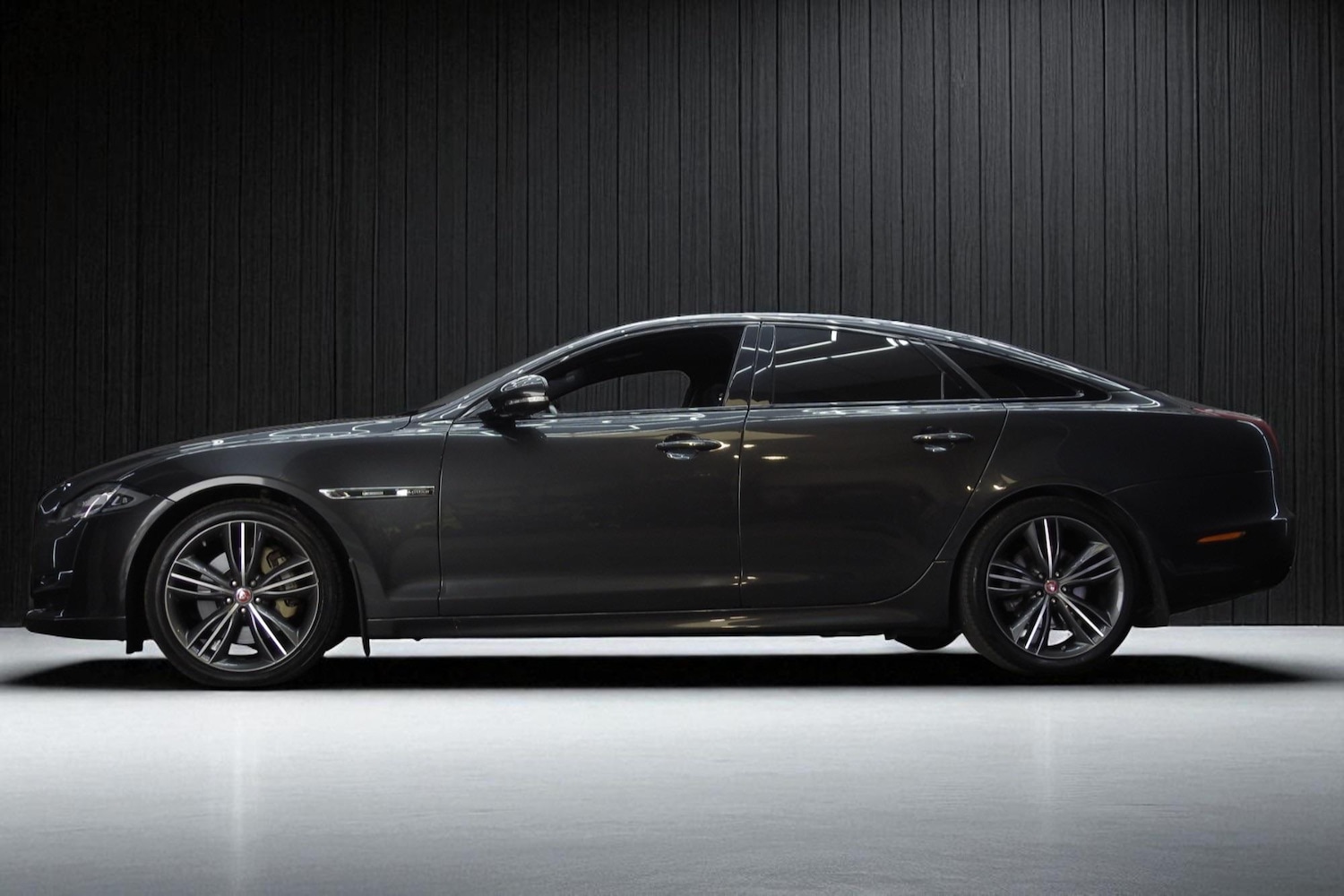 Used Jaguar XJ 2018 for sale - 76660417: Photo 5