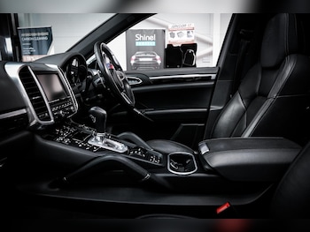 Used Porsche Cayenne 2015 for sale - 78231544: Photo