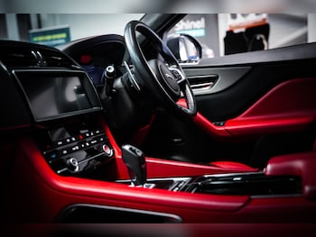 Used Jaguar F-Pace 2019 for sale - 79012196: Photo