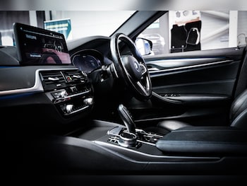 Used BMW 5 Series 2022 for sale - 78923302: Photo