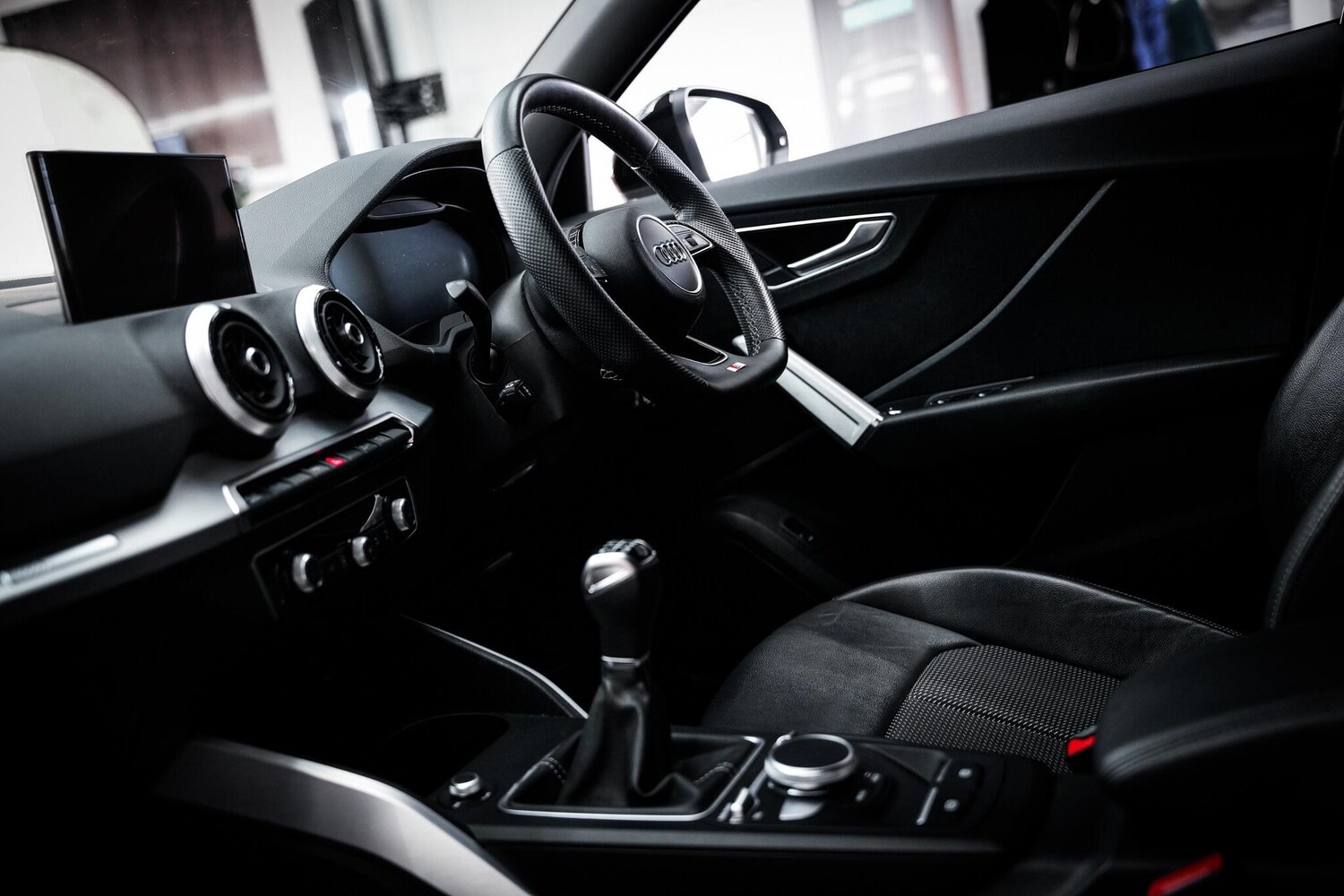 Used Audi Q2 for sale - 76865238: Photo 3