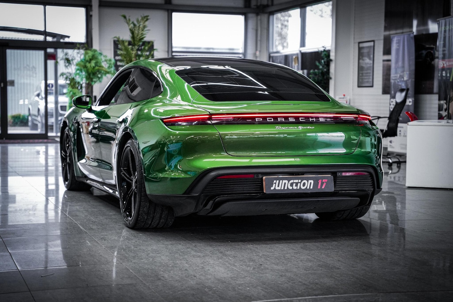 Used Porsche Taycan 2020 for sale - 77586567: Photo 14