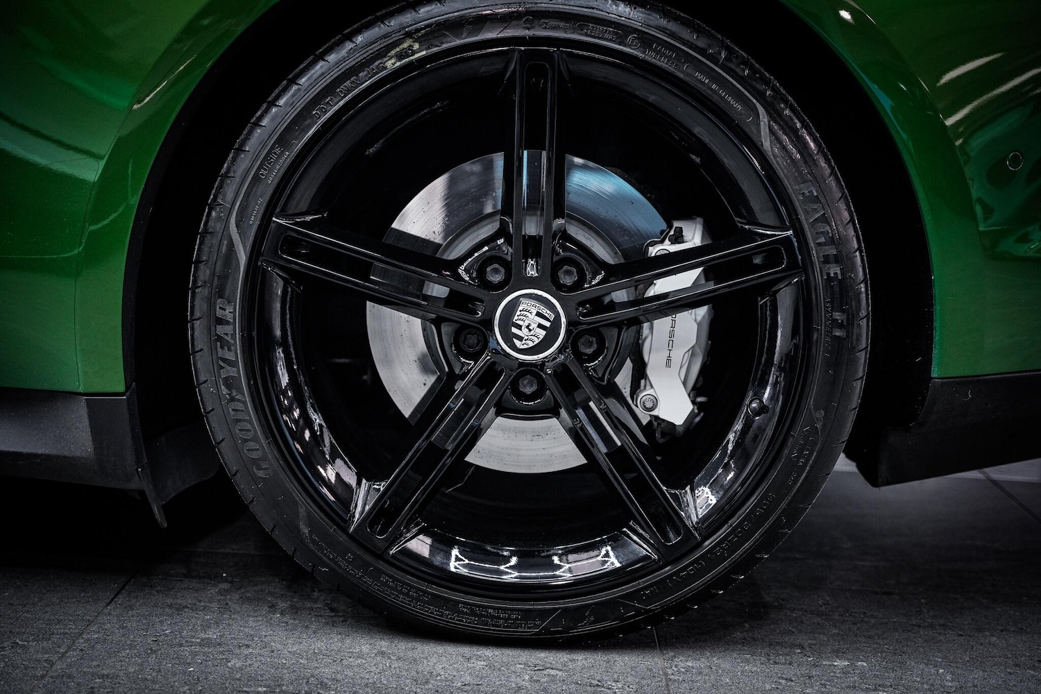 Used Porsche Taycan 2020 for sale - 77586567: Photo 29