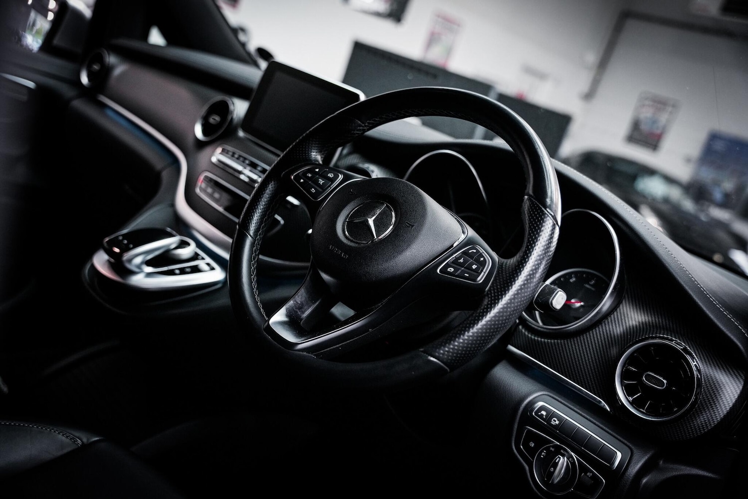 Used Mercedes-Benz V-Class 2020 for sale - 76660487: Photo 21