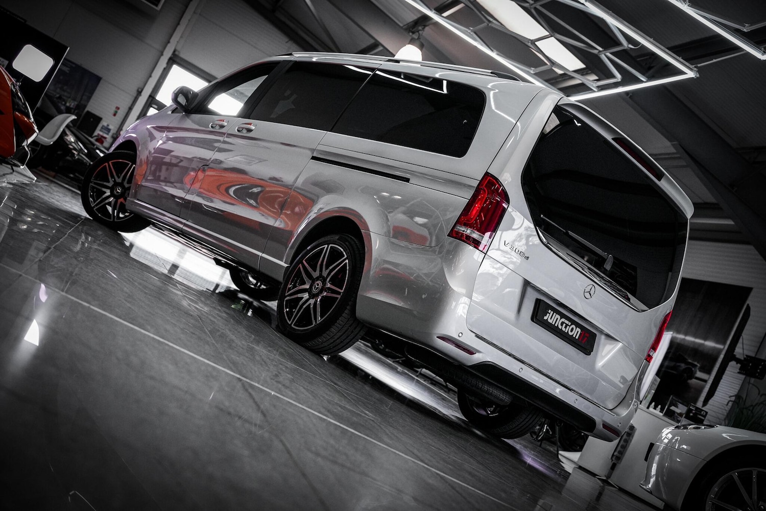 Used Mercedes-Benz V-Class 2020 for sale - 76660487: Photo 9