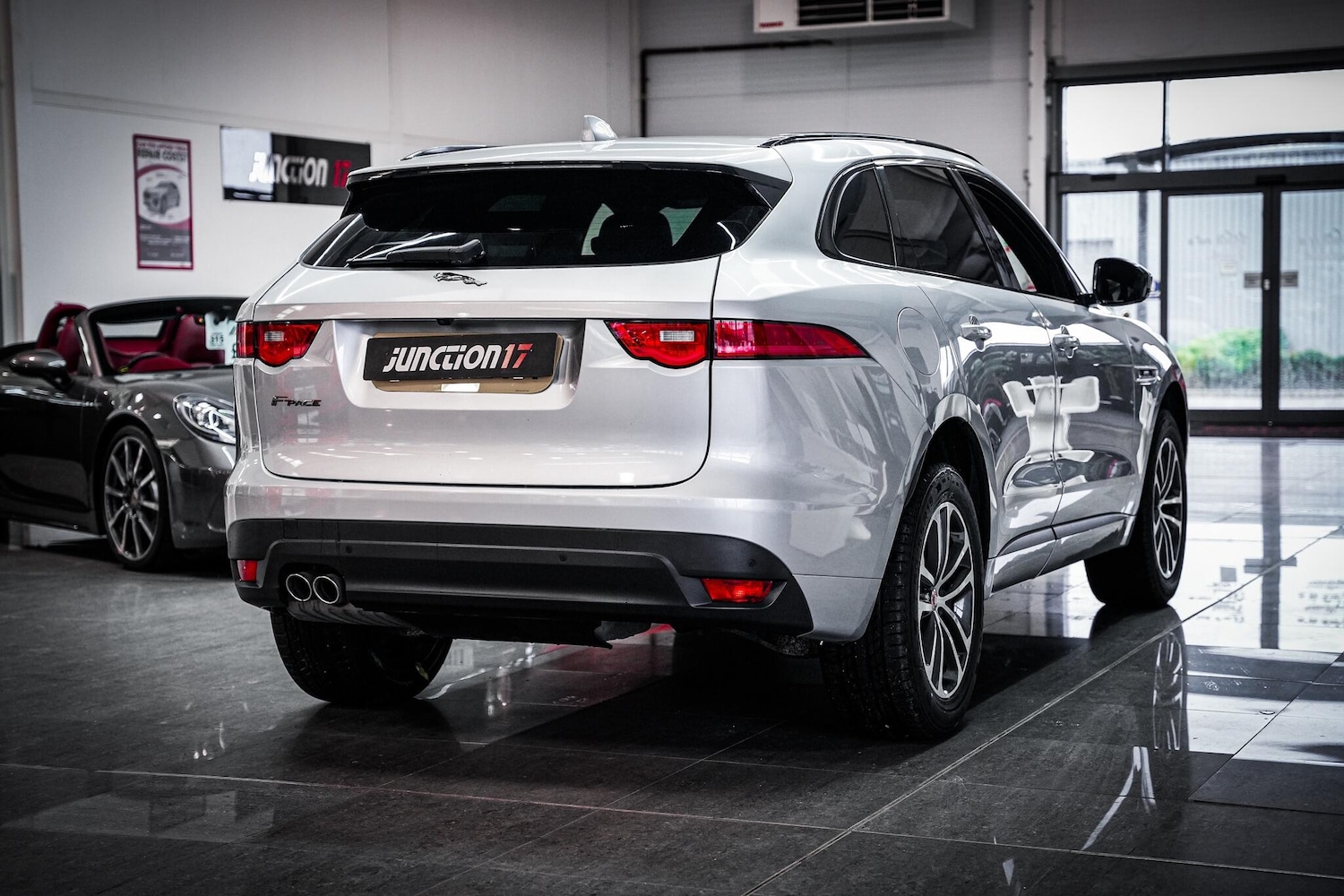 Used Jaguar F-Pace 2018 for sale - 77456019: Photo 16