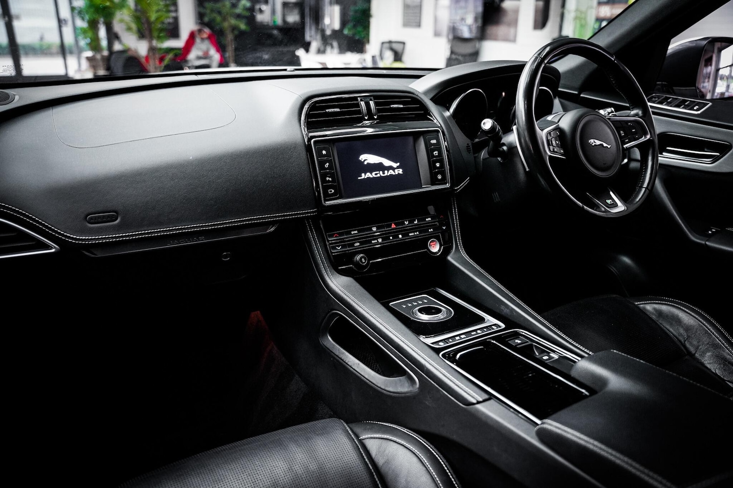 Used Jaguar F-Pace 2018 for sale - 77456019: Photo 23