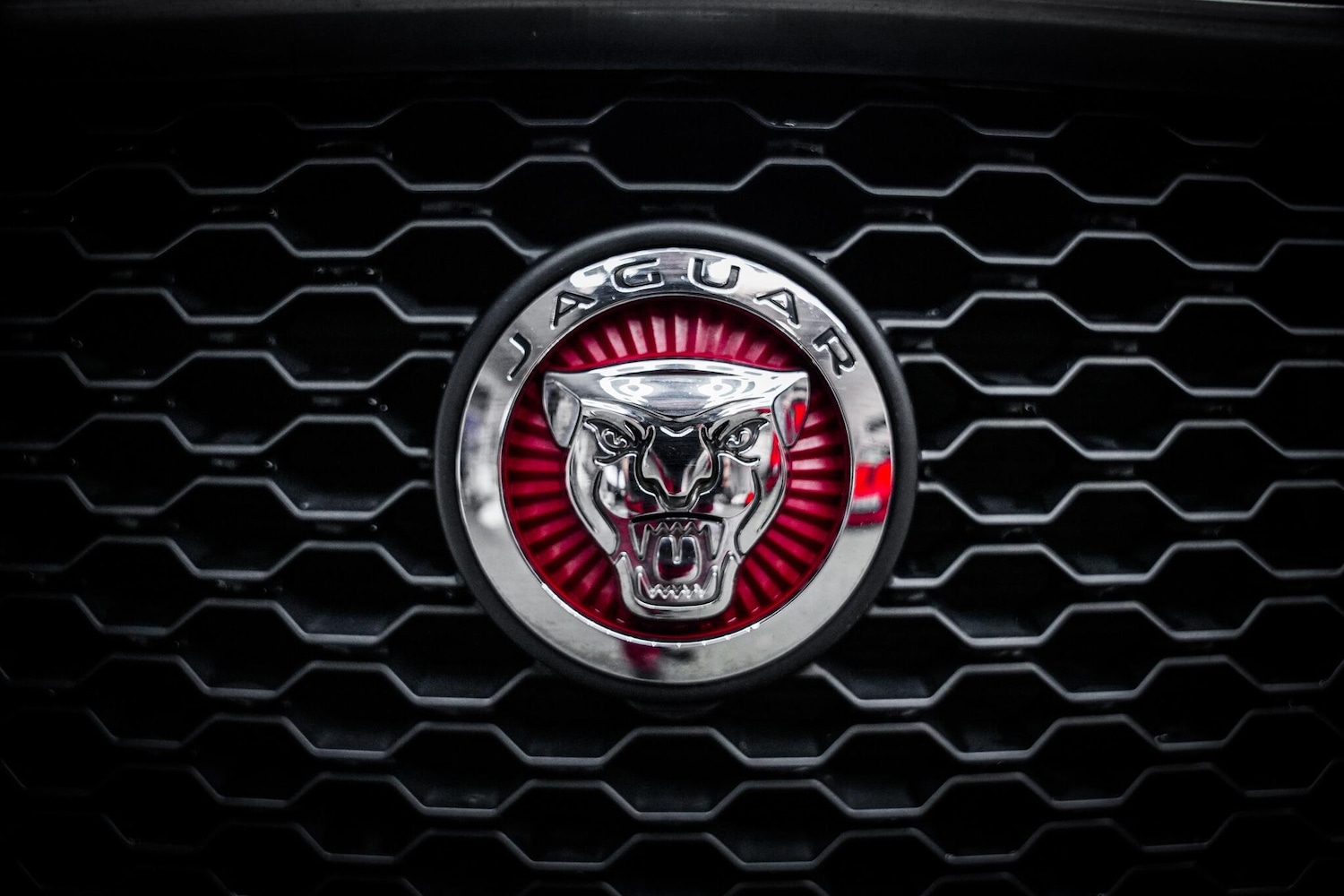 Used Jaguar F-Pace 2018 for sale - 77456019: Photo 33