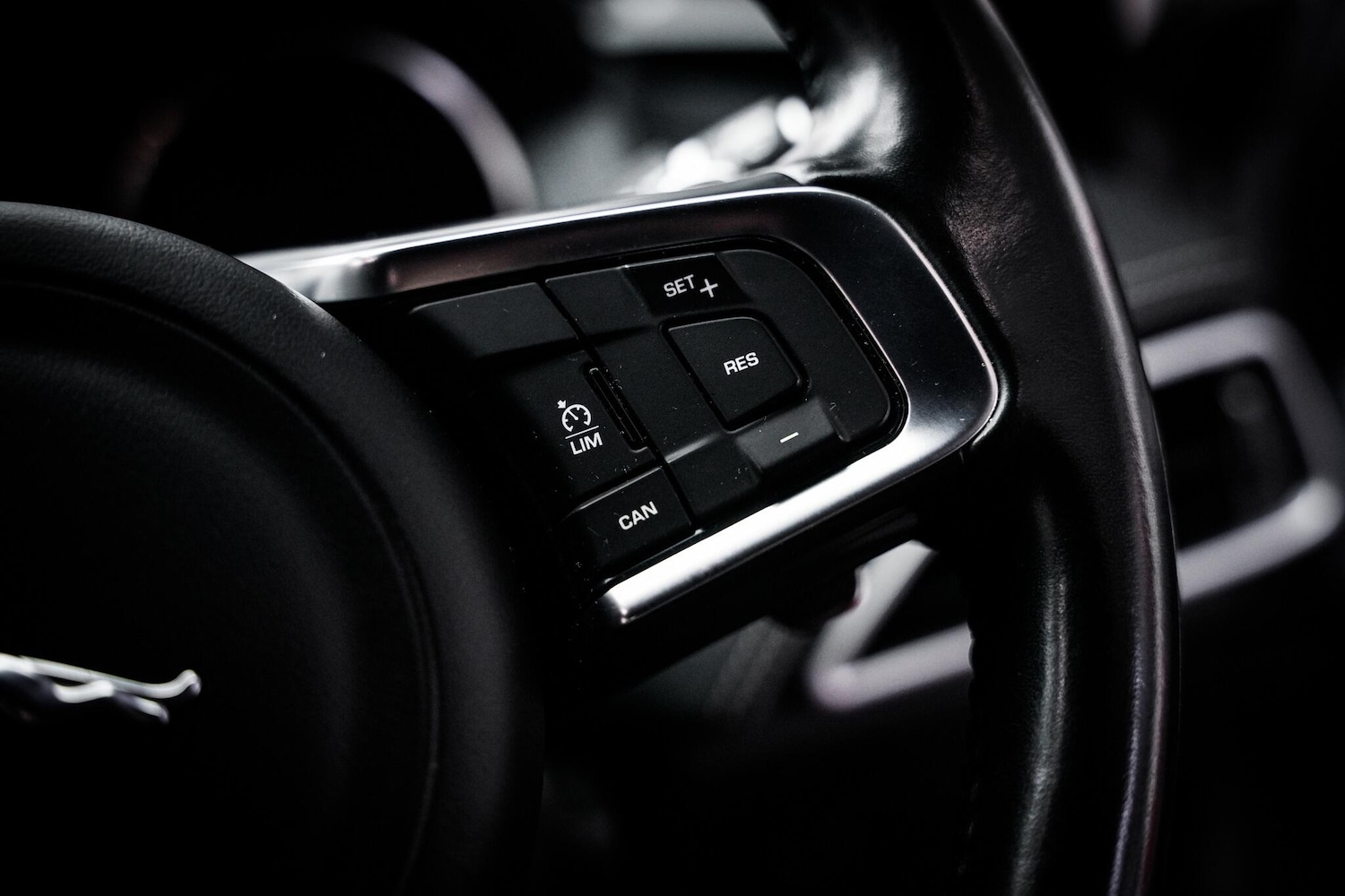 Used Jaguar F-Pace 2018 for sale - 77456019: Photo 50