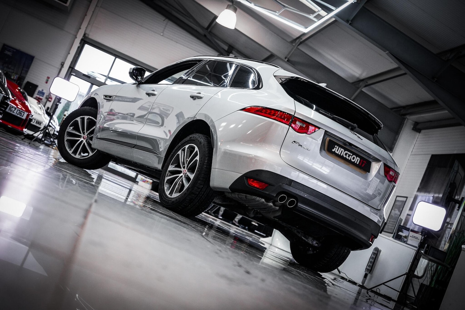 Used Jaguar F-Pace 2018 for sale - 77456019: Photo 7