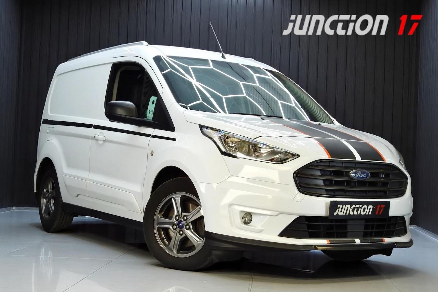Used Ford Transit Connect 2020 for sale - 76660537: Photo 1