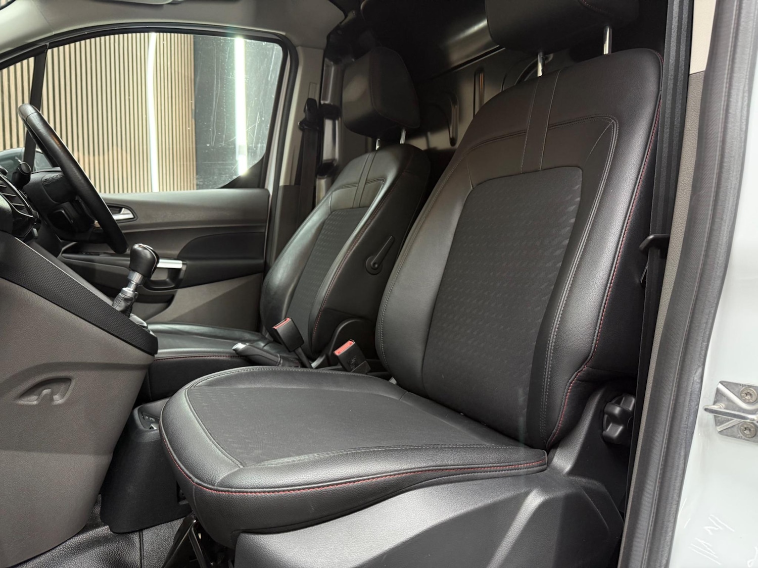 Used Ford Transit Connect 2020 for sale - 76660537: Photo 27