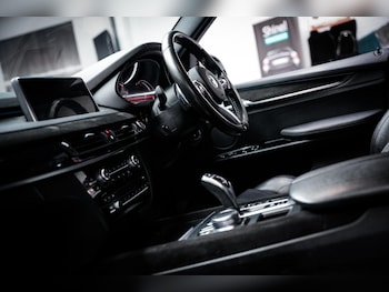 Used BMW X5 2018 for sale - 76952860: Photo