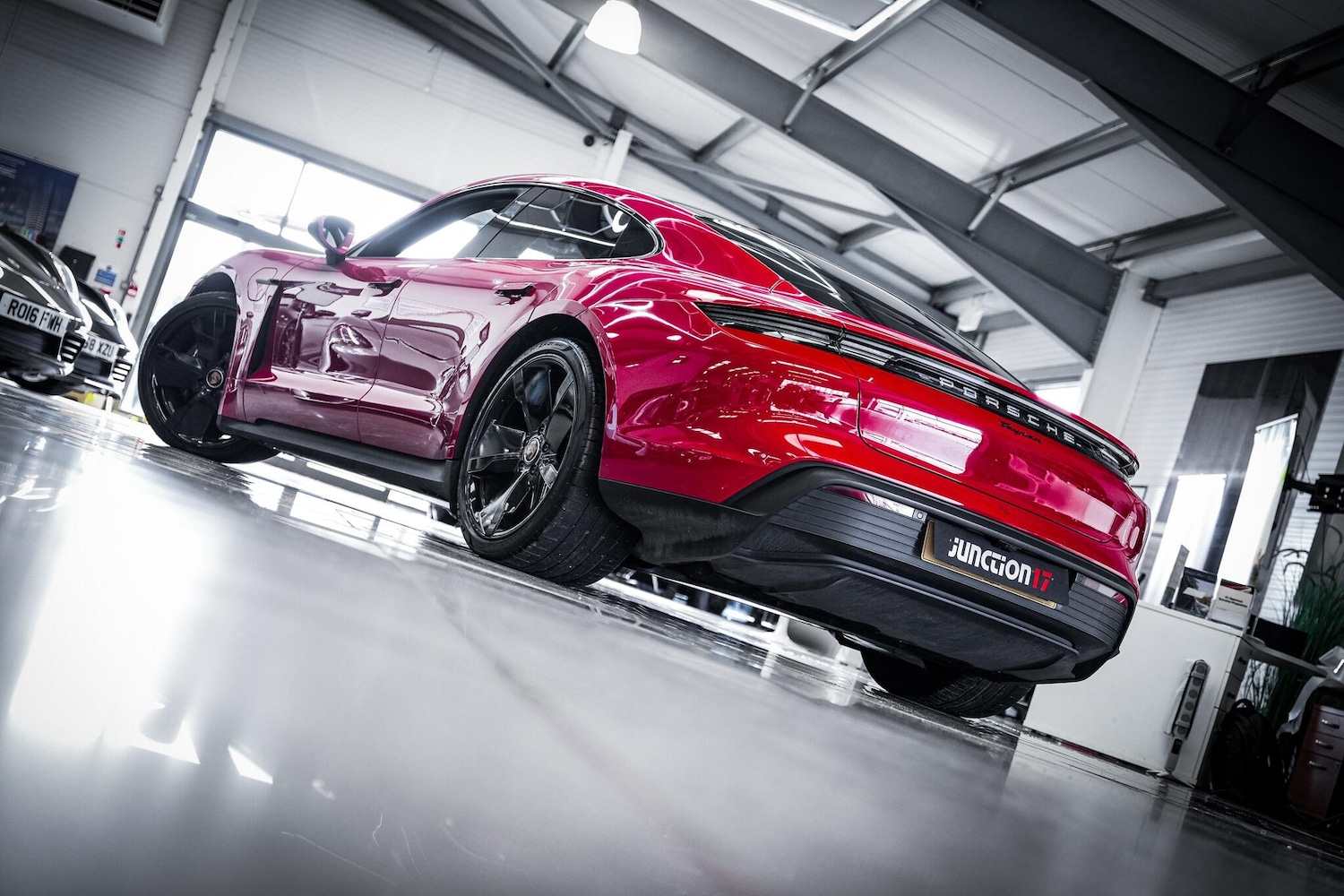 Used Porsche Taycan 2021 for sale - 77909631: Photo 7