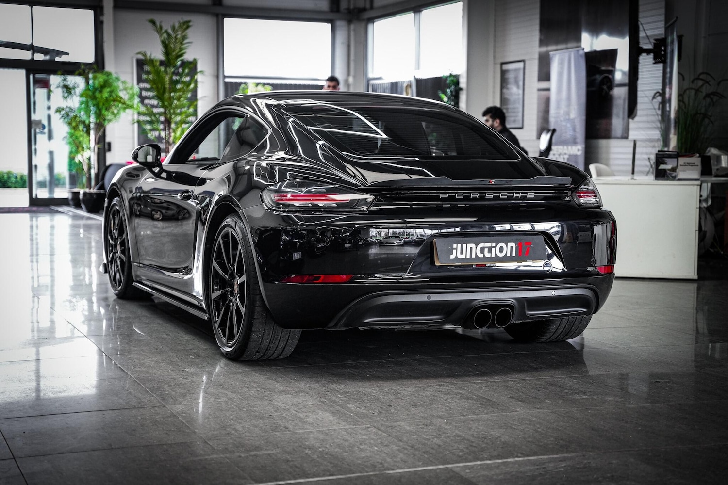 Used Porsche 718 Cayman 2018 for sale - 77510984: Photo 13