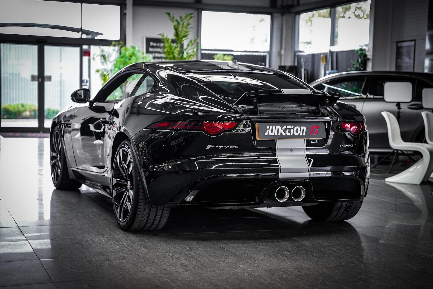 Used Jaguar F-Type 2019 for sale - 76660425: Photo 14
