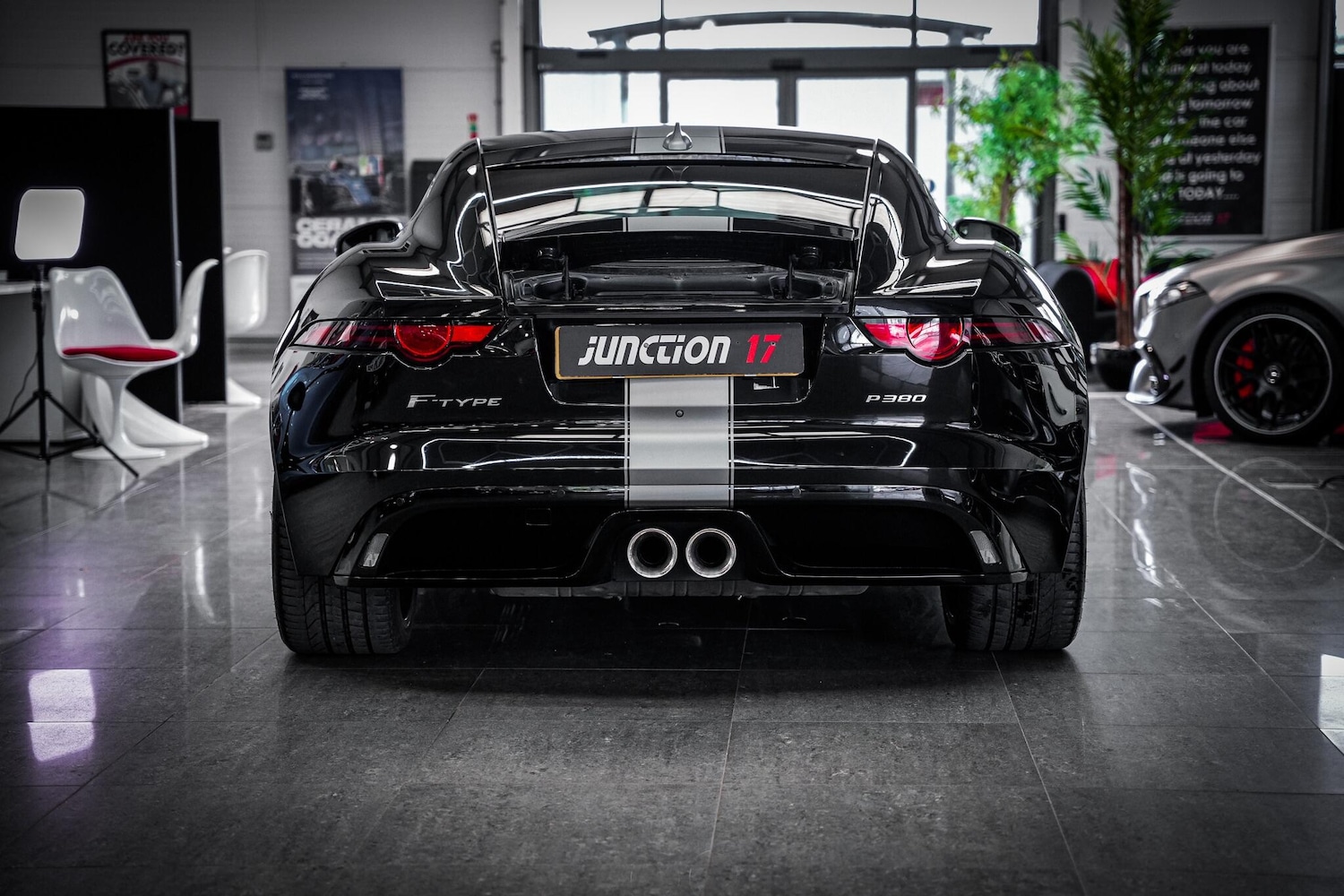 Used Jaguar F-Type 2019 for sale - 76660425: Photo 15