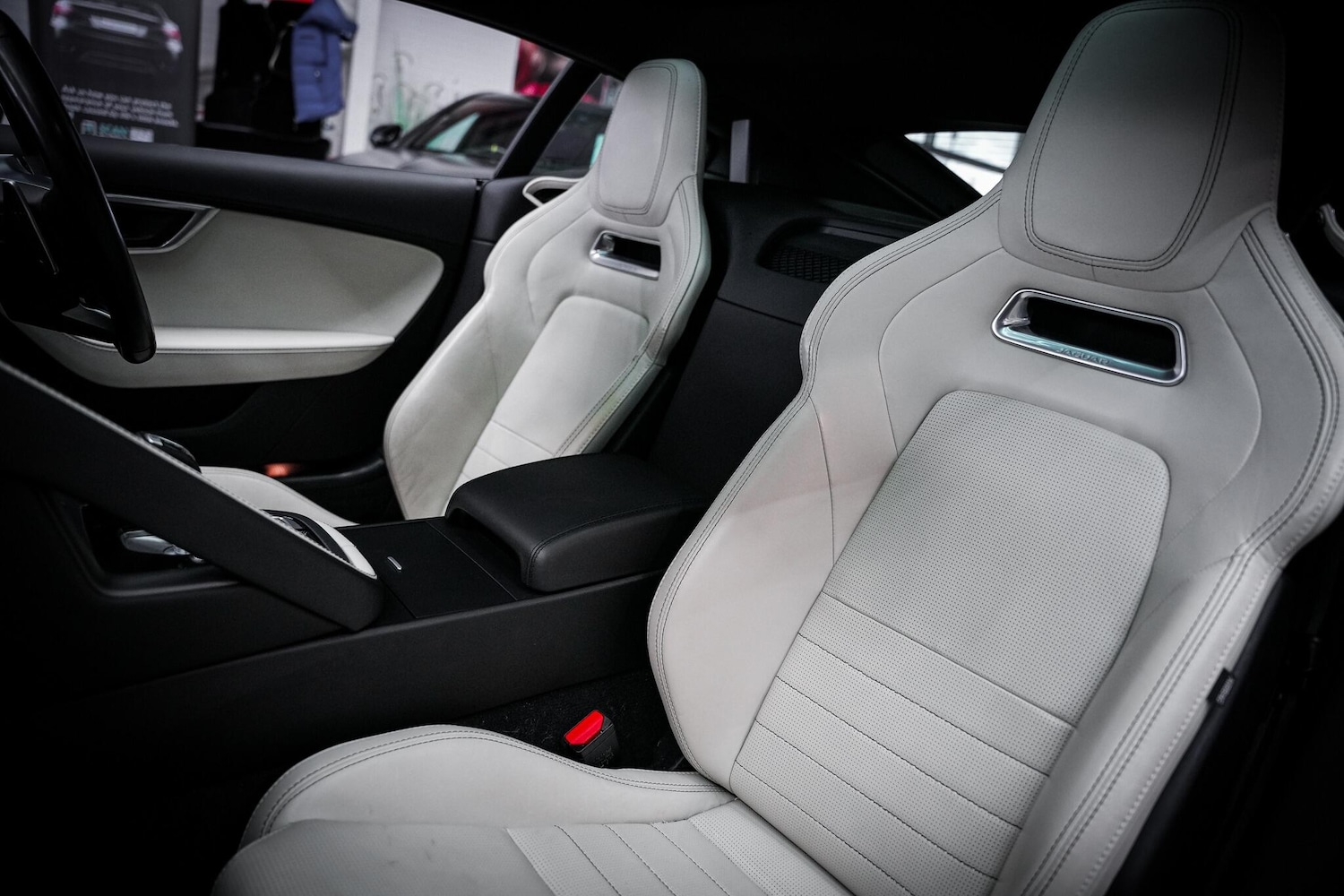 Used Jaguar F-Type 2019 for sale - 76660425: Photo 23