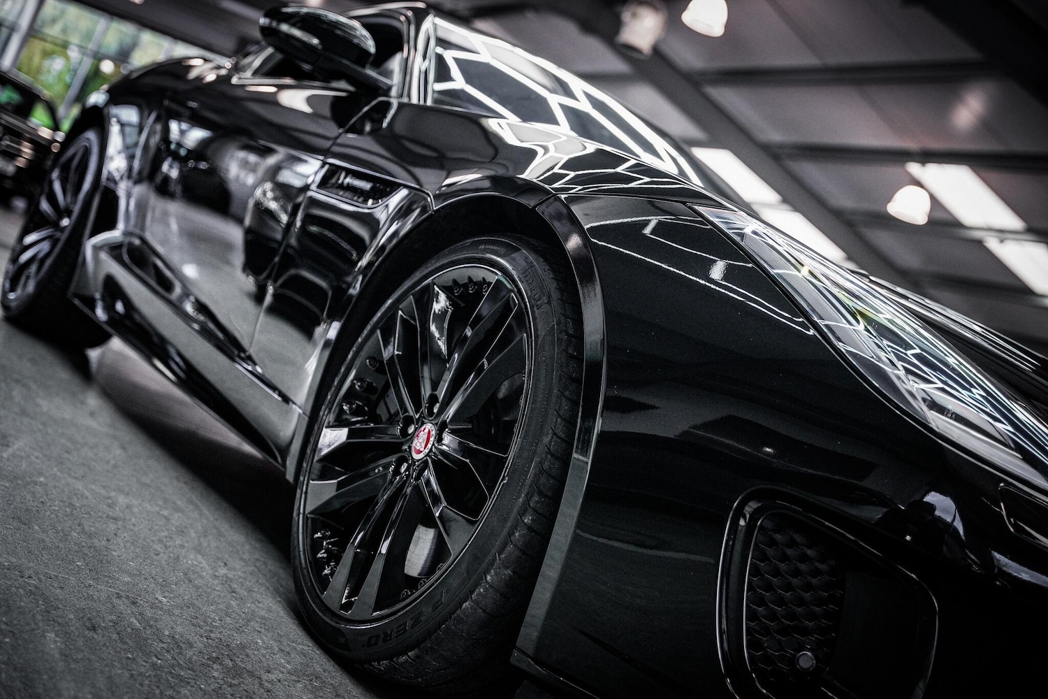 Used Jaguar F-Type 2019 for sale - 76660425: Photo 32