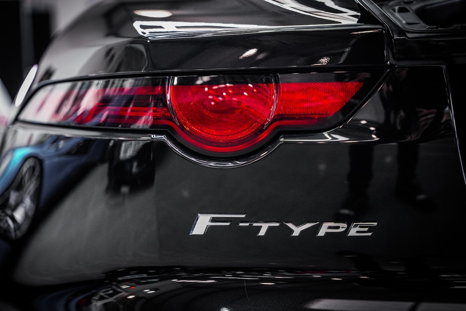 Used Jaguar F-Type 2019 for sale - 76660425: Photo 35