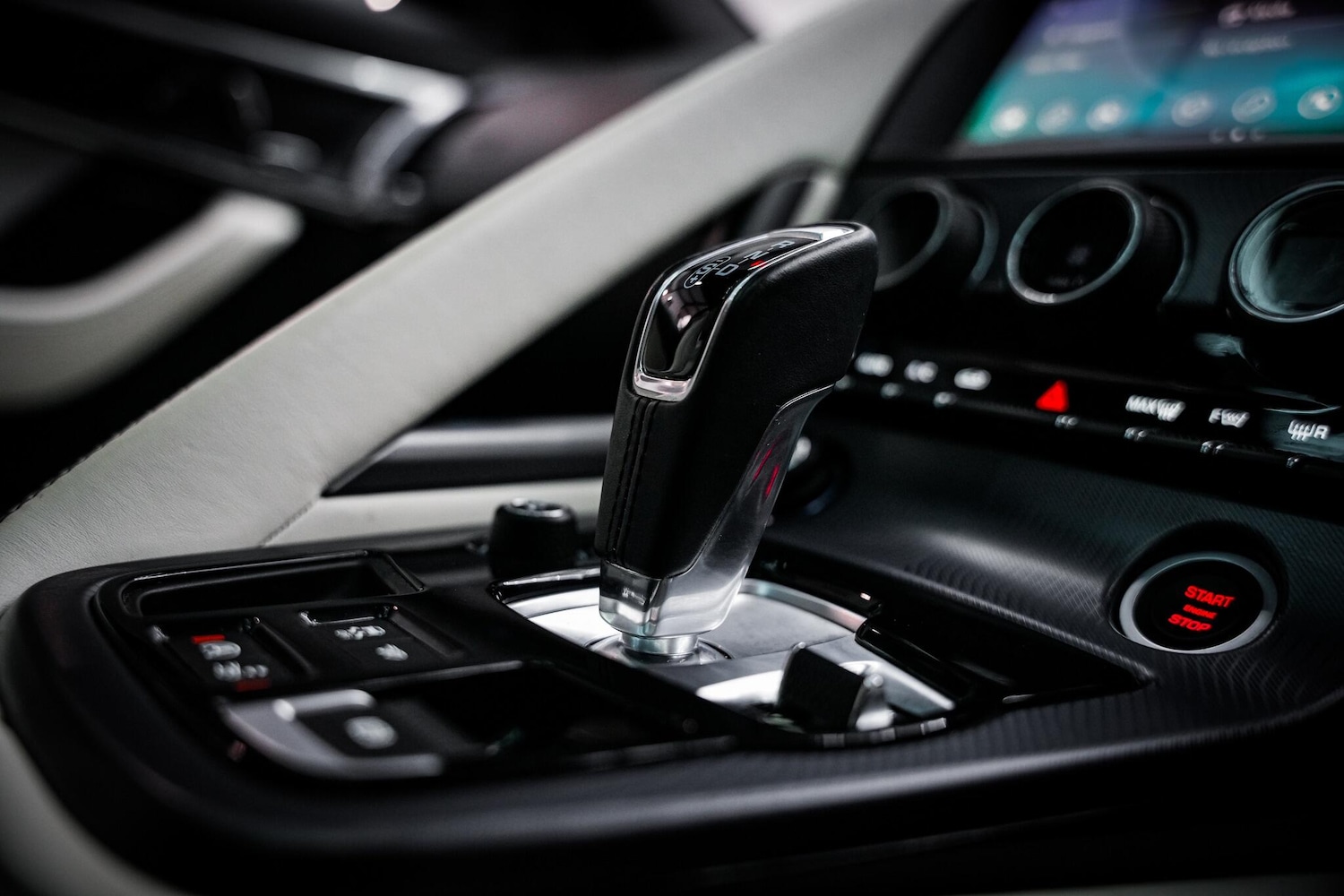 Used Jaguar F-Type 2019 for sale - 76660425: Photo 42