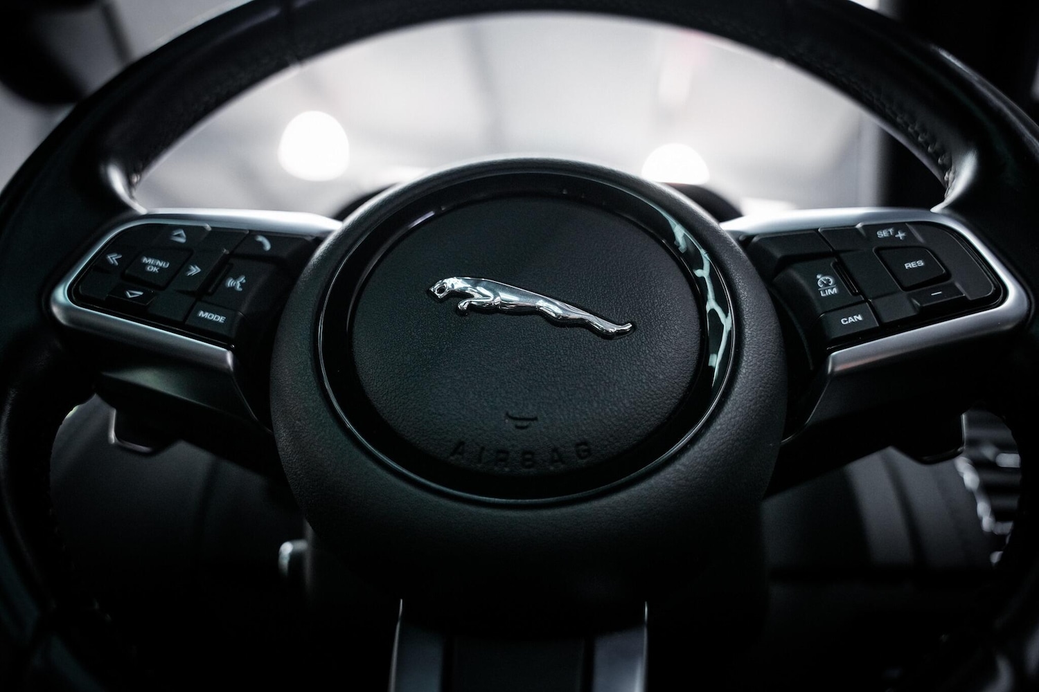 Used Jaguar F-Type 2019 for sale - 76660425: Photo 45