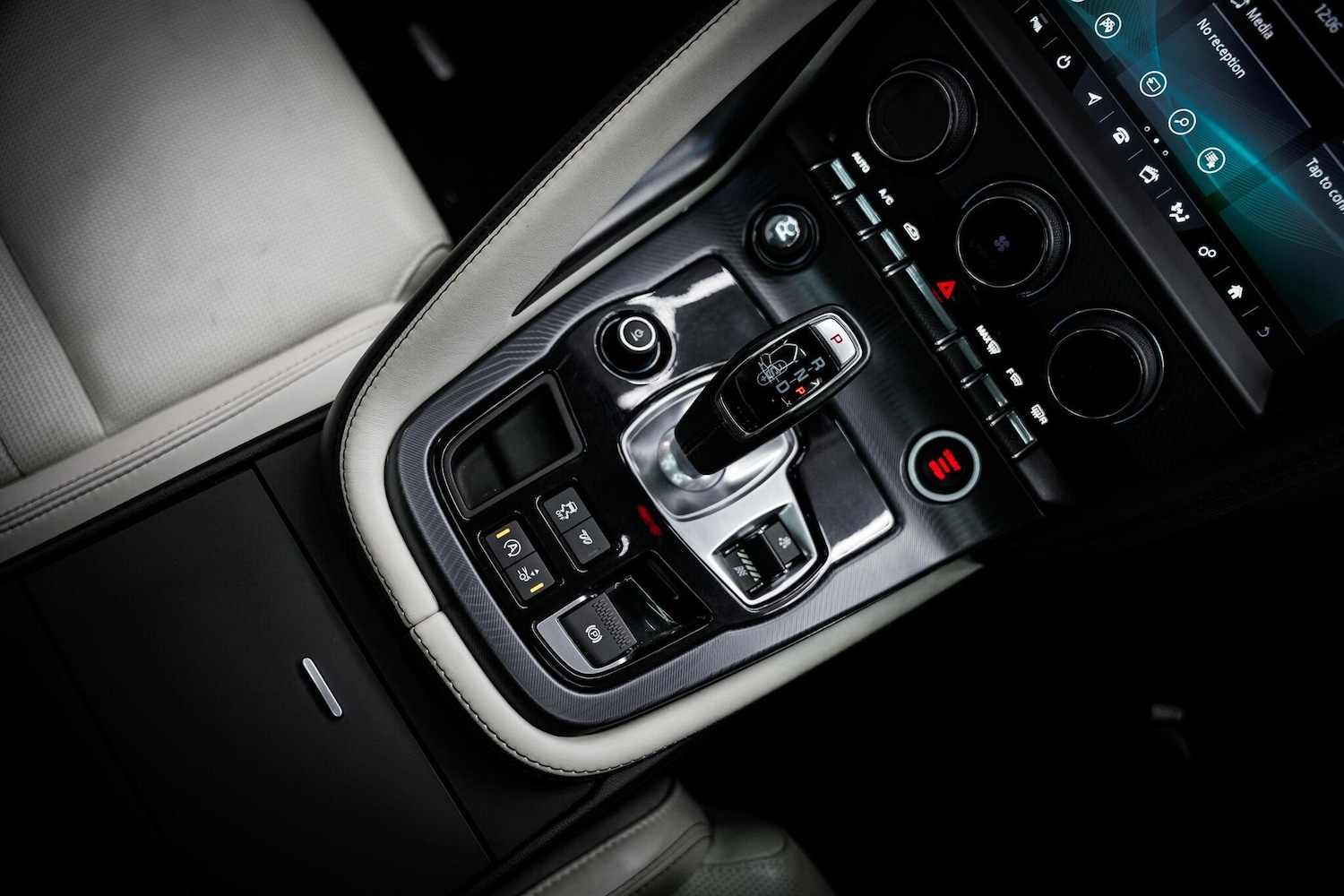 Used Jaguar F-Type 2019 for sale - 76660425: Photo 8