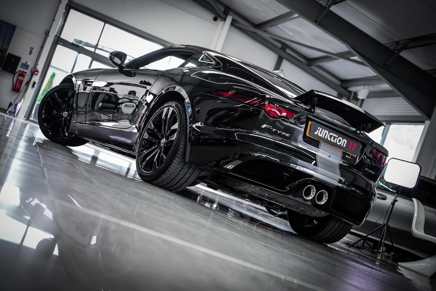 Used Jaguar F-Type 2019 for sale - 76660425: Photo 9