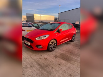 Used Ford Fiesta 2018 for sale - 76832764: Photo