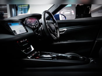 Used Audi e-tron GT 2023 for sale - 79132660: Photo
