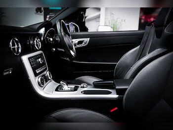 Used Mercedes-Benz SLC 2016 for sale - 78375102: Photo