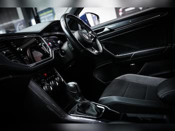 Used Volkswagen T-Roc 2021 for sale - 79295937: Photo