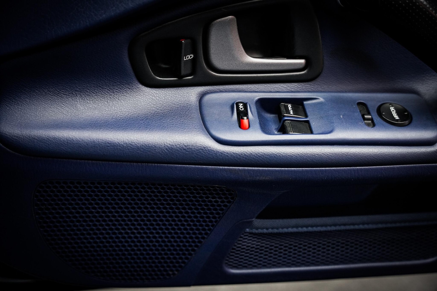 Used Honda S2000 2005 for sale - 76660368: Photo 42