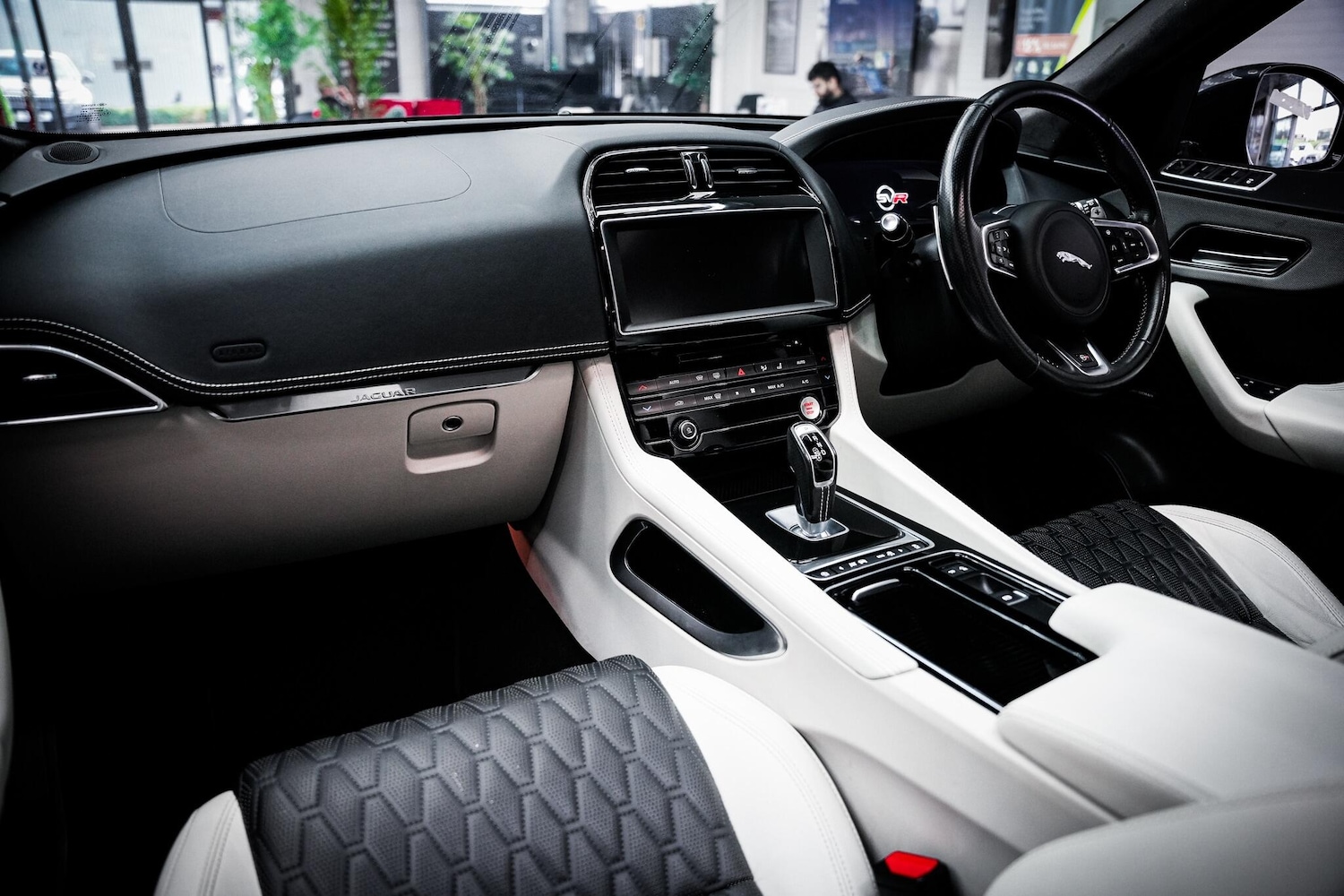 Used Jaguar F-Pace 2020 for sale - 77511367: Photo 22