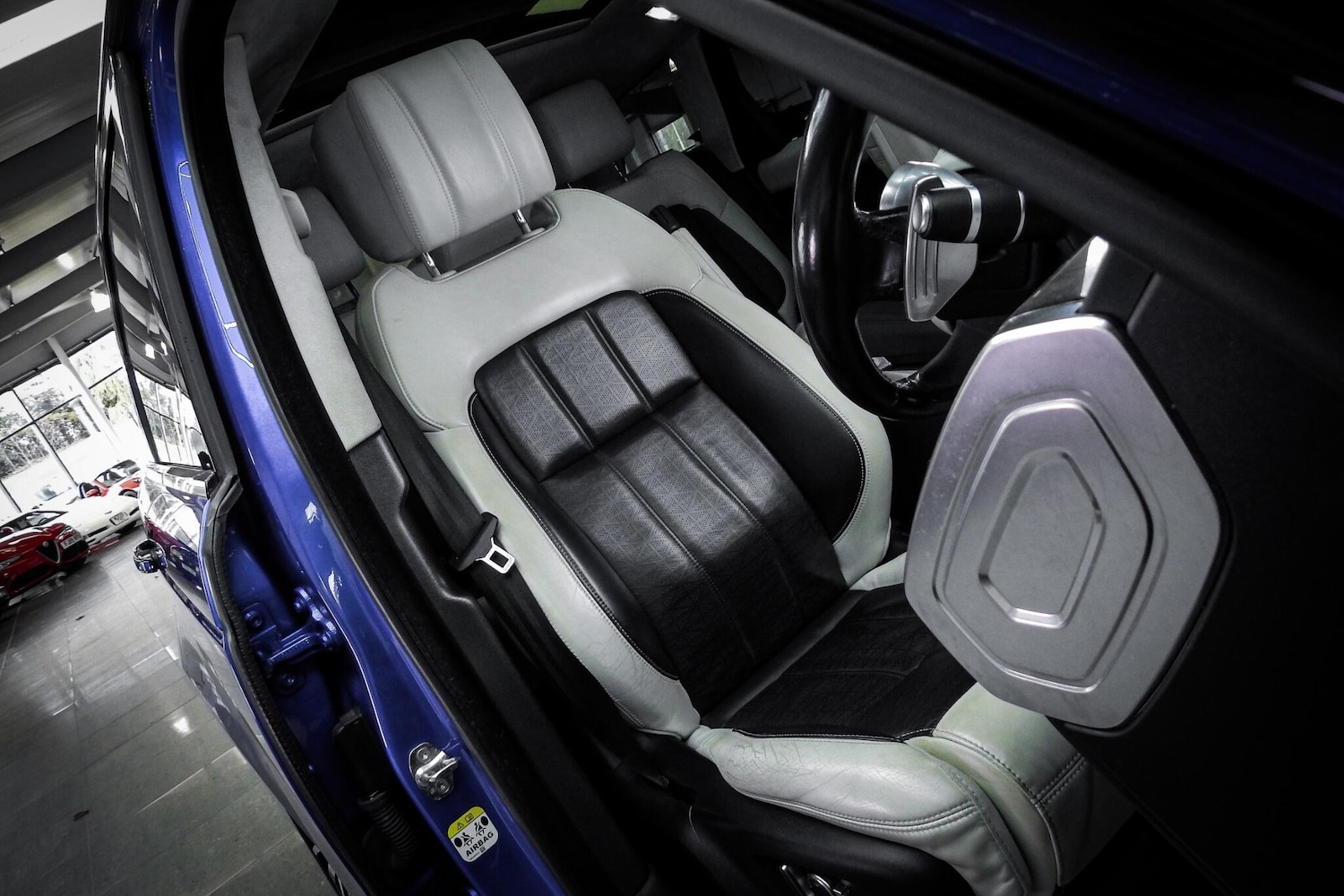 Used Land Rover Range Rover Sport 2018 for sale - 76660540: Photo 39