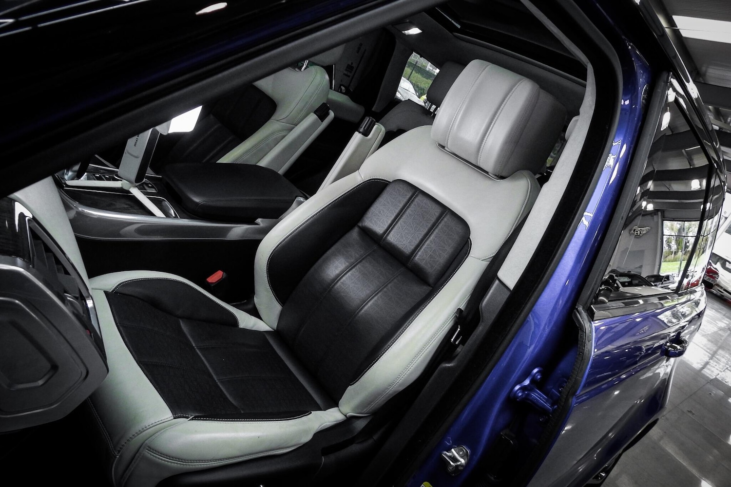 Used Land Rover Range Rover Sport 2018 for sale - 76660540: Photo 41