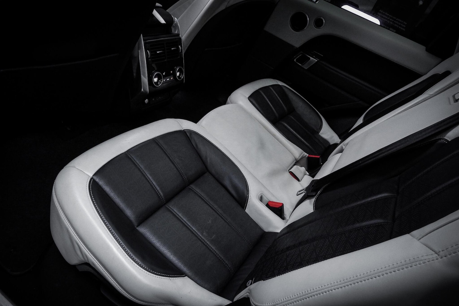 Used Land Rover Range Rover Sport 2018 for sale - 76660540: Photo 42