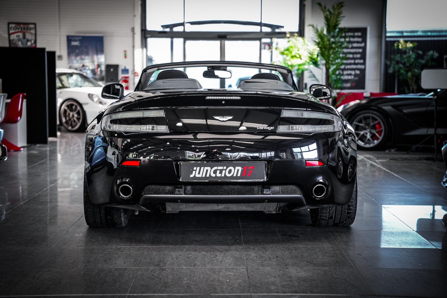 Used Aston Martin Vantage for sale - 76913831: Photo 15