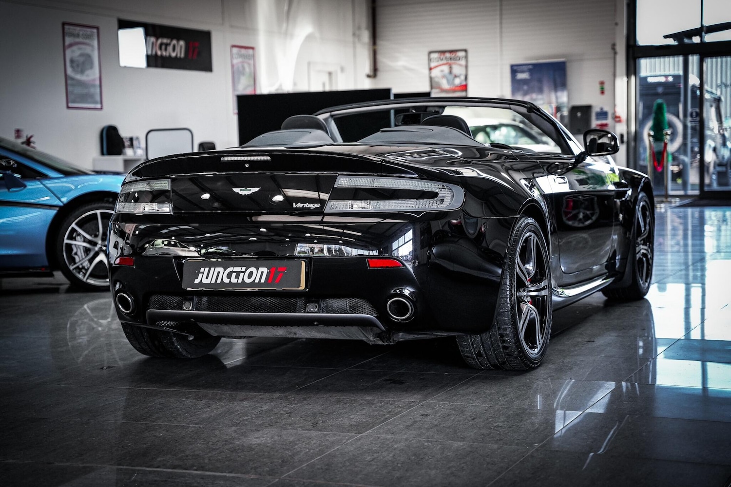 Used Aston Martin Vantage for sale - 76913831: Photo 16