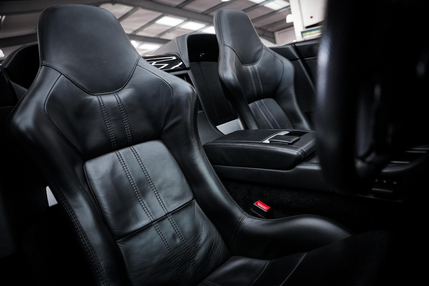 Used Aston Martin Vantage for sale - 76913831: Photo 18