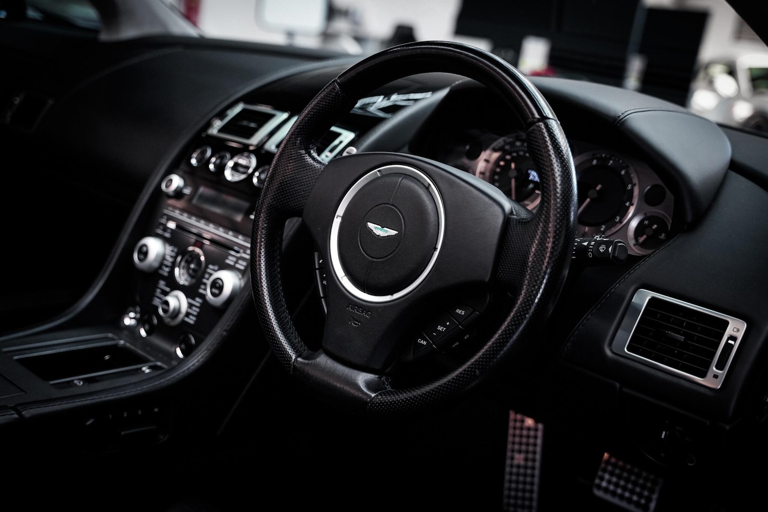 Used Aston Martin Vantage for sale - 76913831: Photo 19